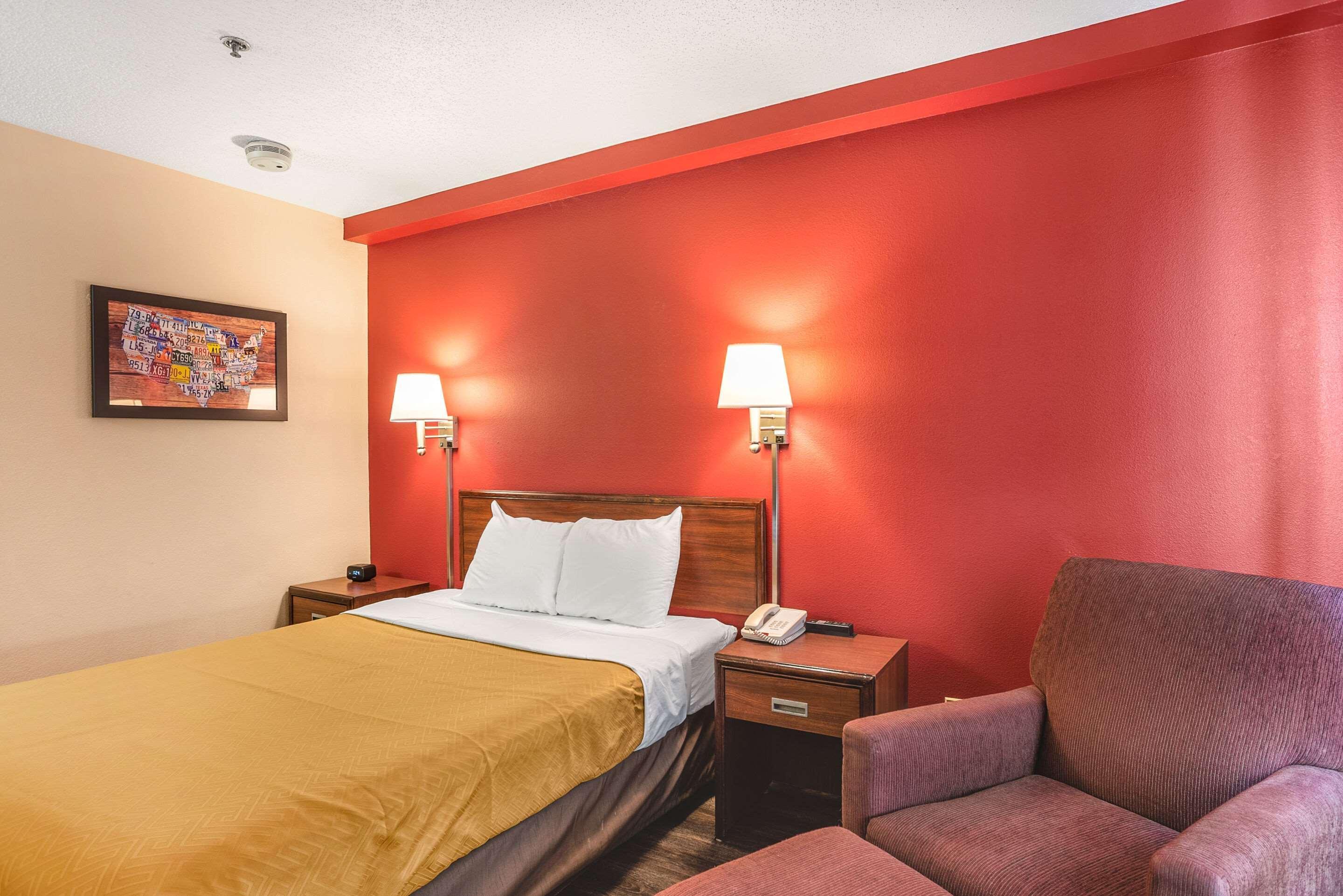 Econo Lodge Princeton Exterior photo