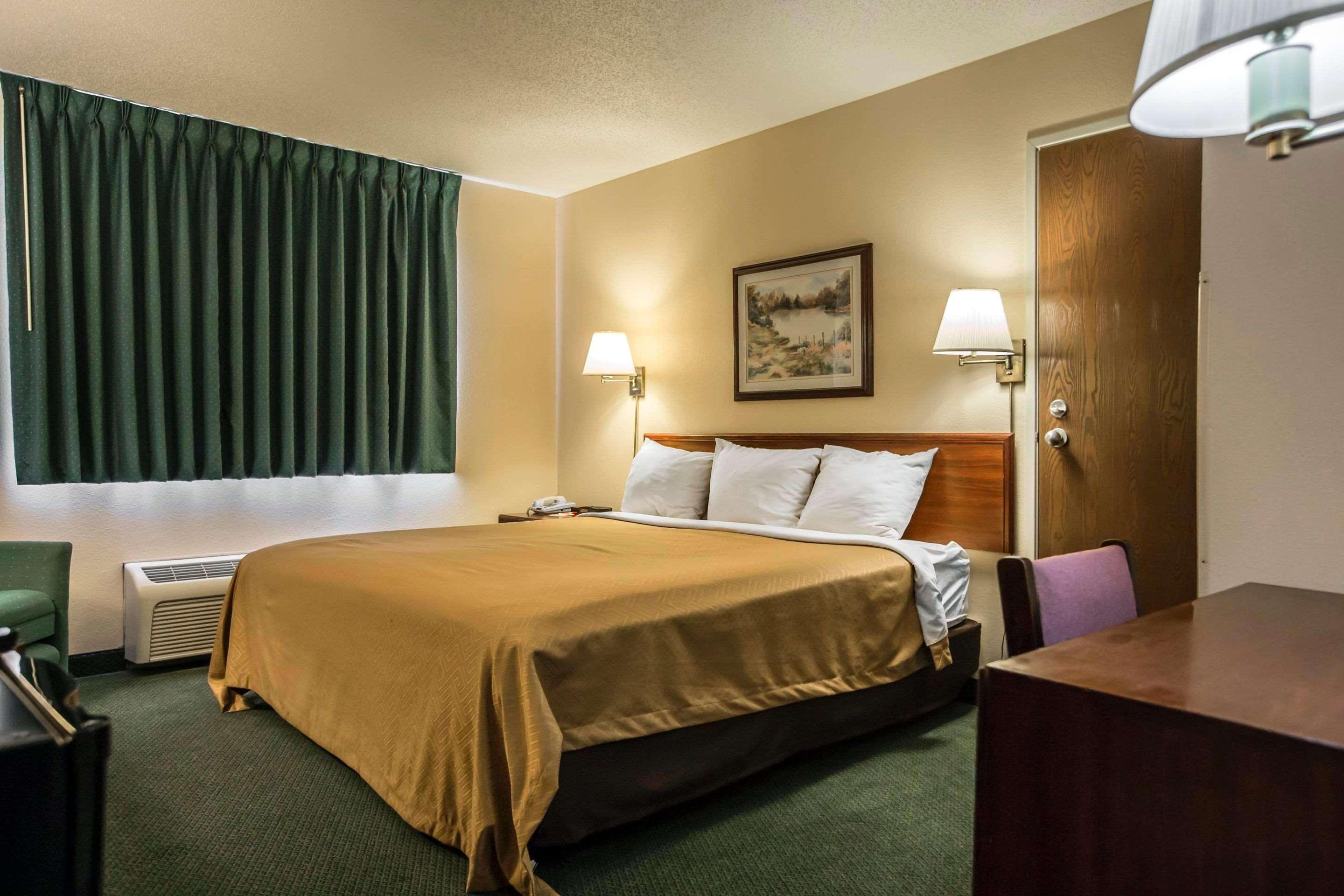 Econo Lodge Princeton Exterior photo
