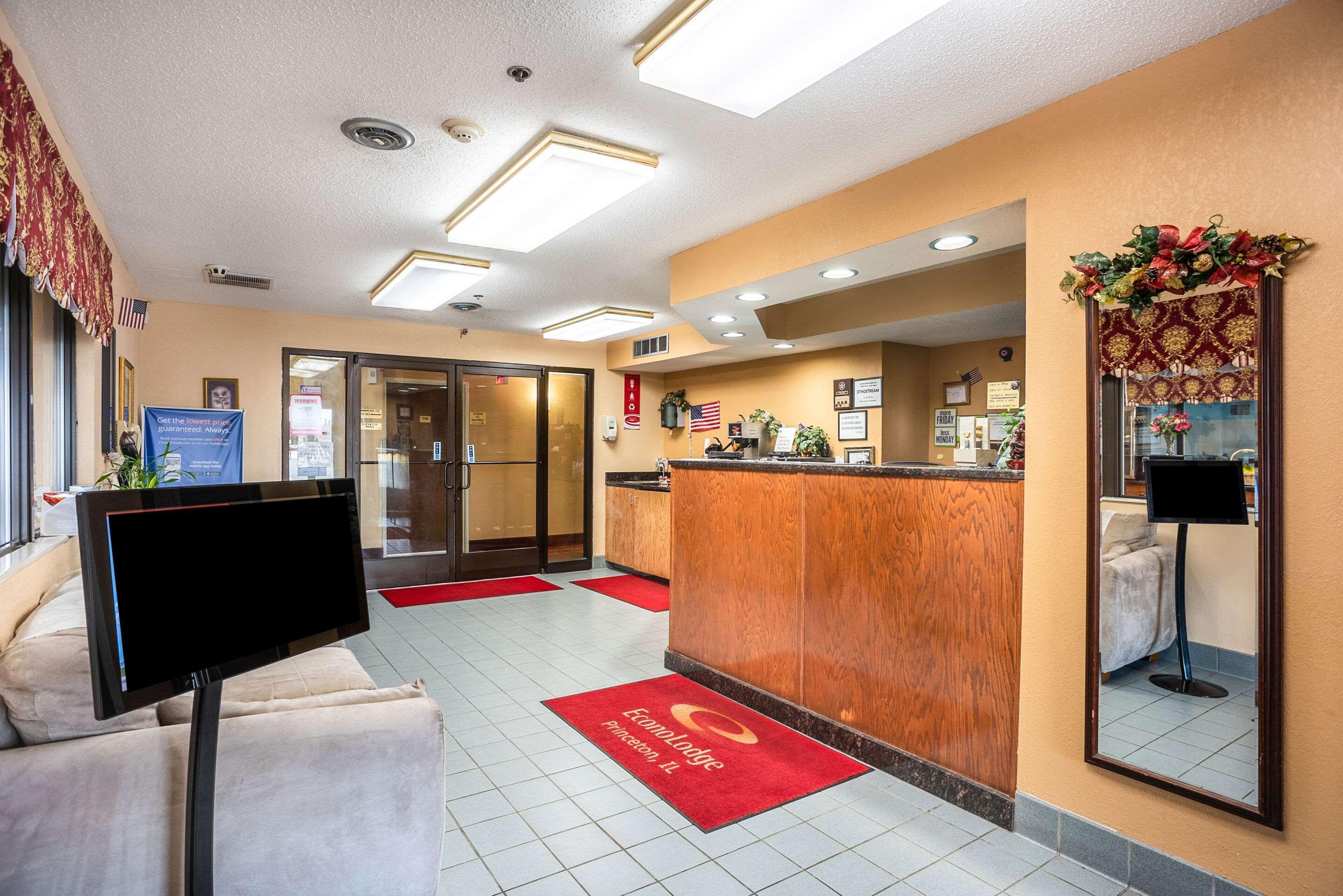 Econo Lodge Princeton Exterior photo